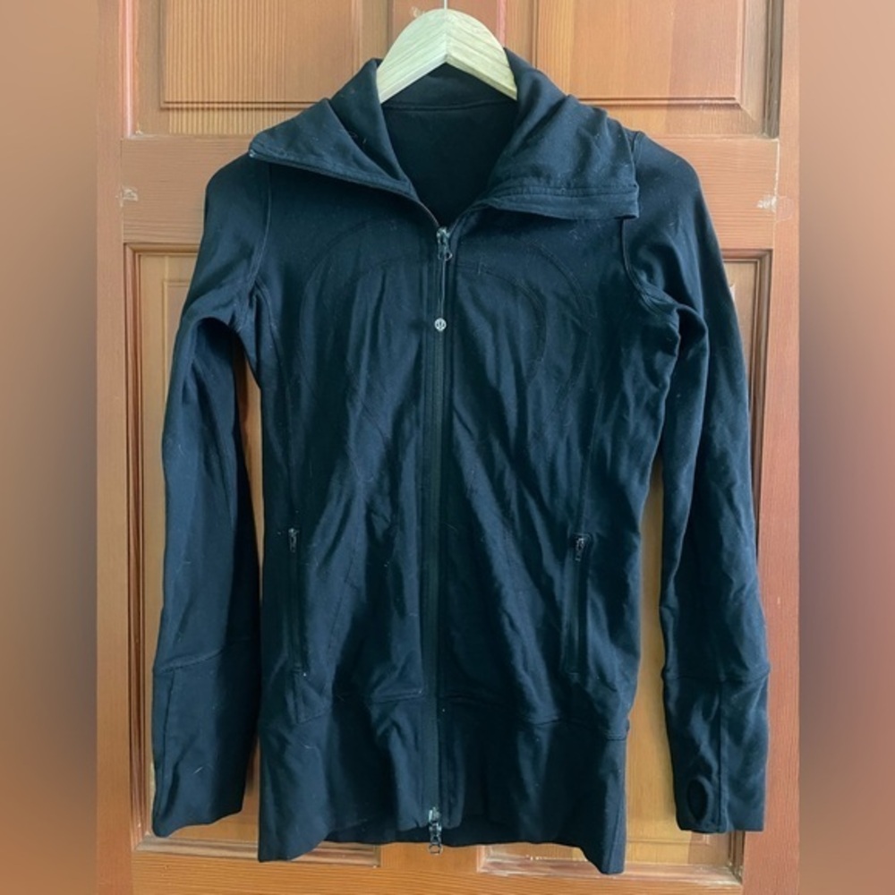 Lululemon Athletica black full zip fitness jacket